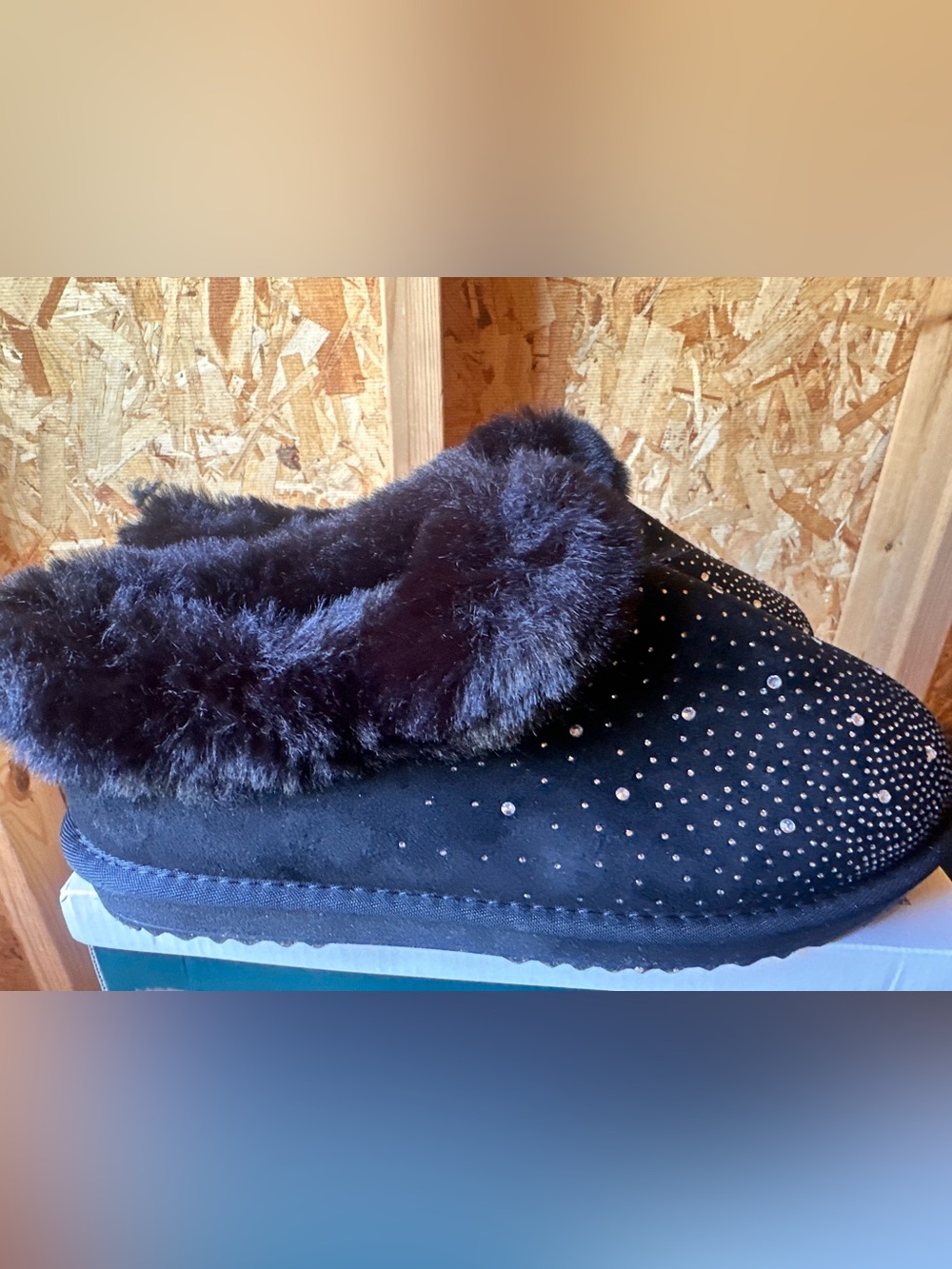 NEW. Women Plush Black Faux-Fur Slip-On Slippers with Sparkle Studs